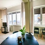 Chic And Freak Atelier Апартаменты *