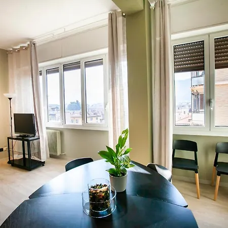 Chic And Freak Atelier Apartman *